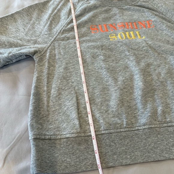 Old Navy “Sunshine Soul” Short Sleeve Sweat Shirt Small - Picture 13 of 13